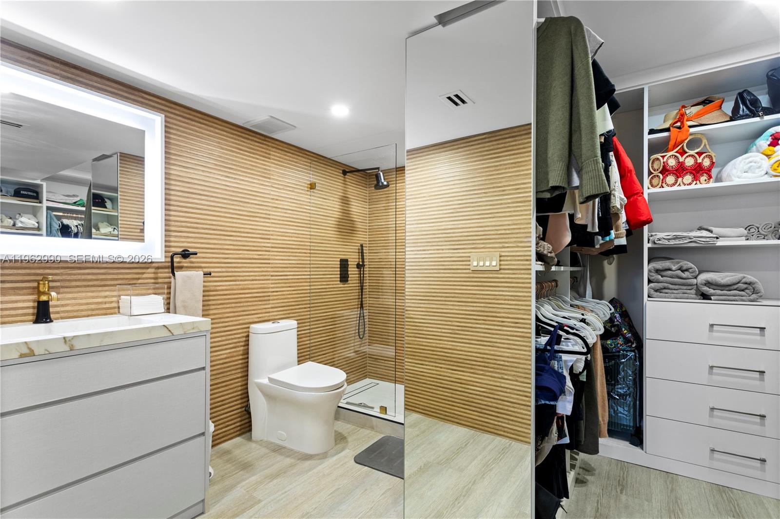 WEST BAY PLAZA CONDO - Residential