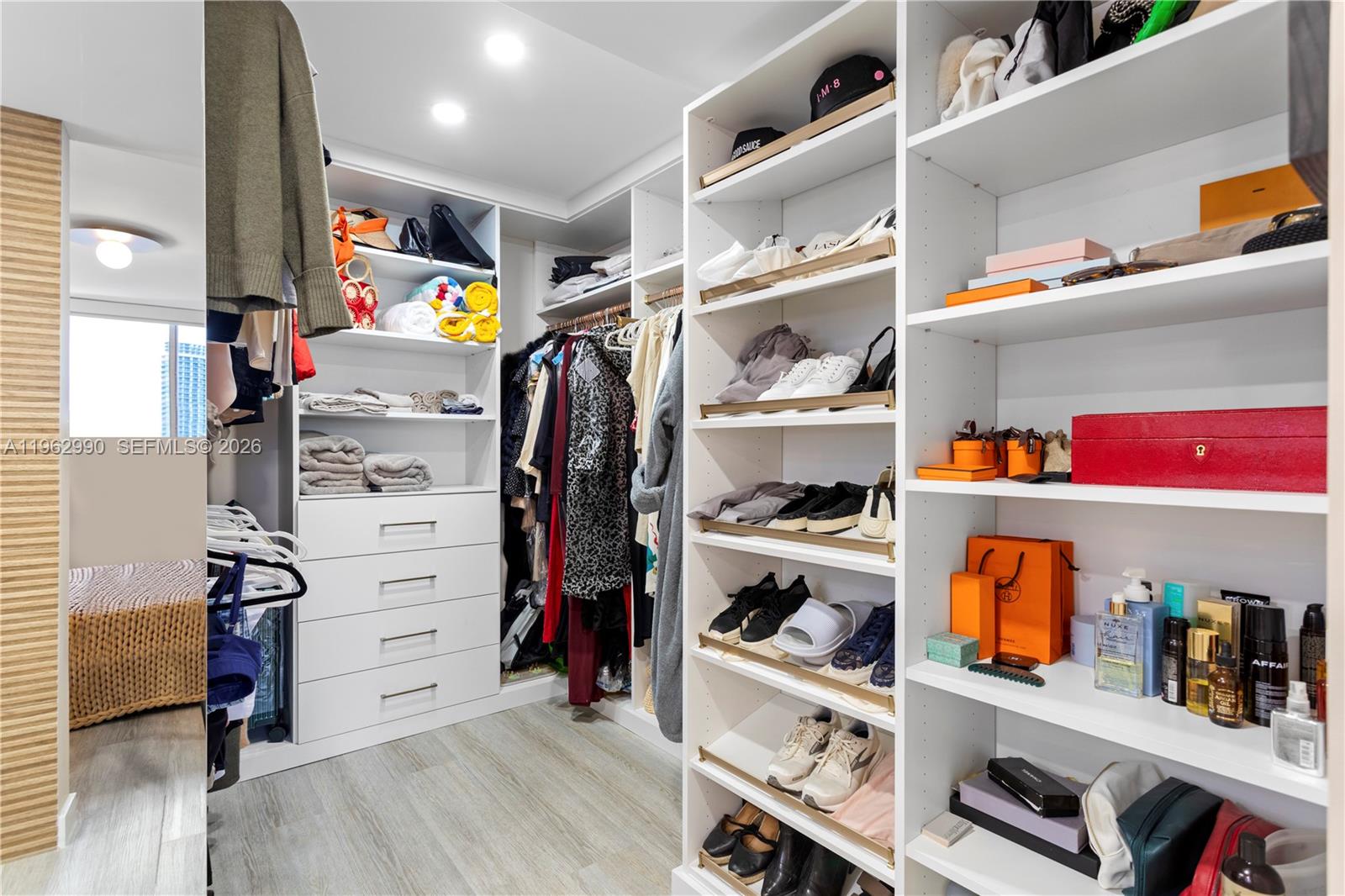 WEST BAY PLAZA CONDO - Residential