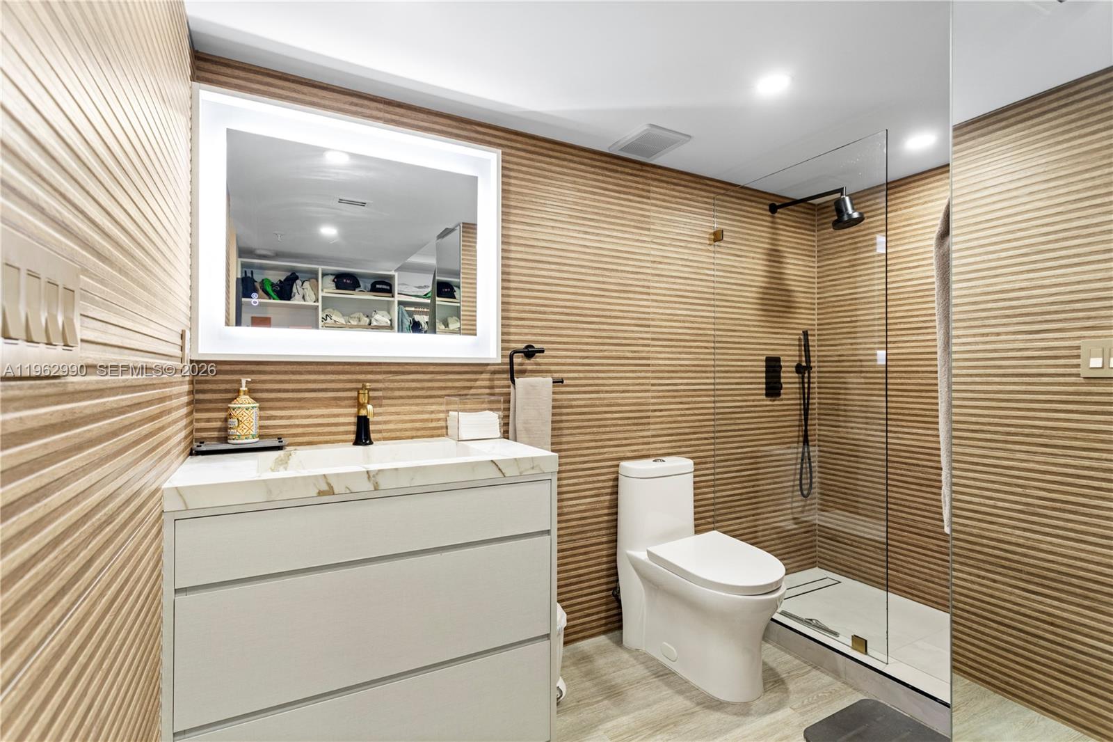 WEST BAY PLAZA CONDO - Residential