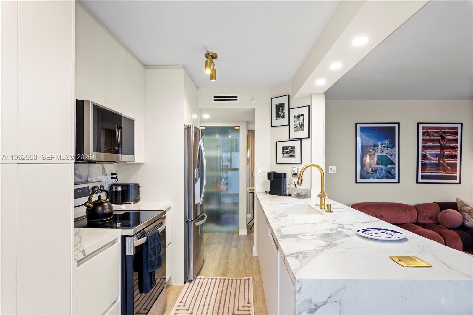 WEST BAY PLAZA CONDO - Residential