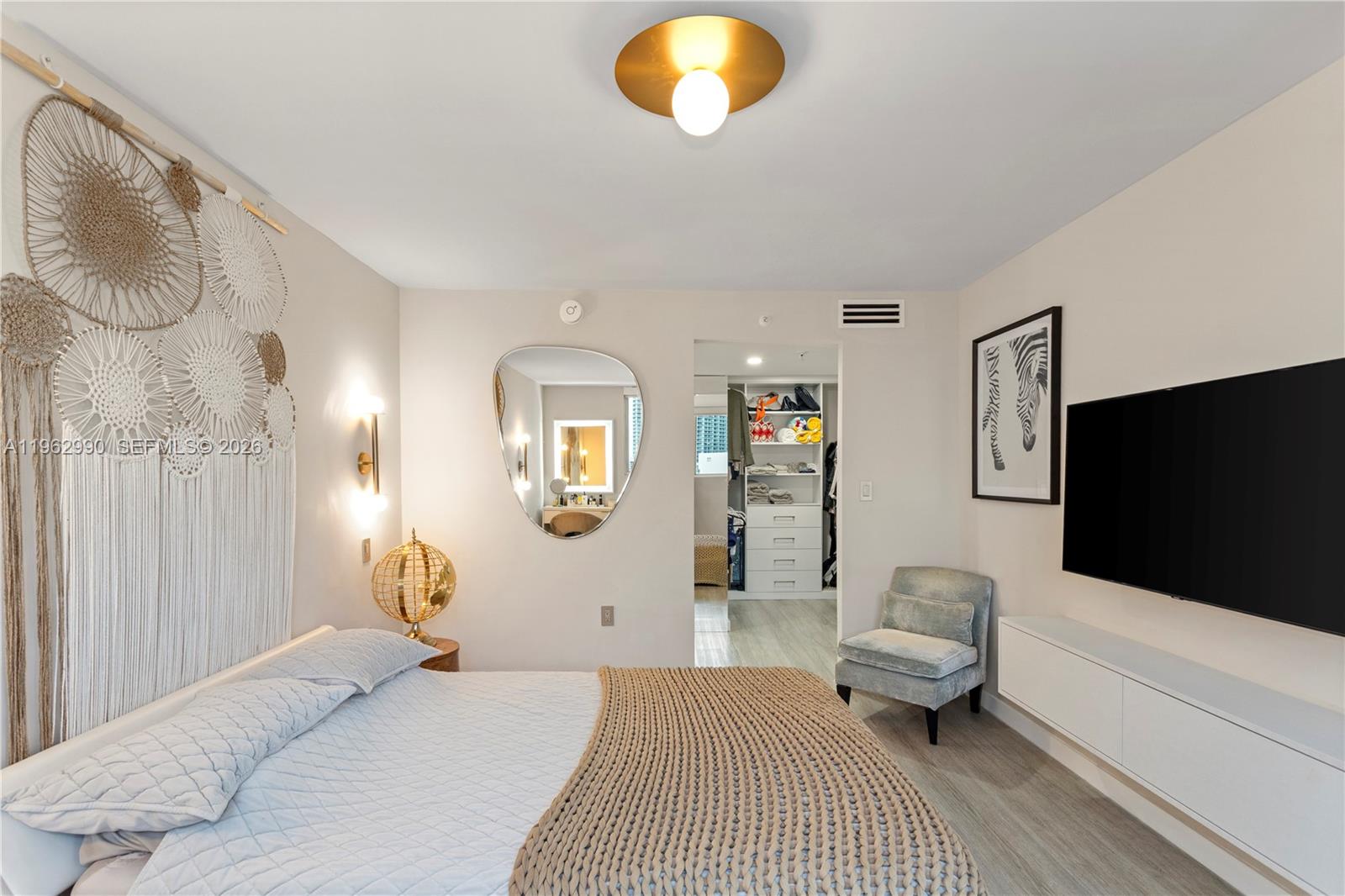 WEST BAY PLAZA CONDO - Residential