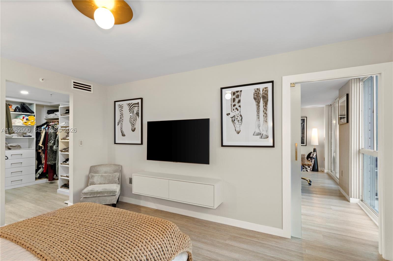 WEST BAY PLAZA CONDO - Residential