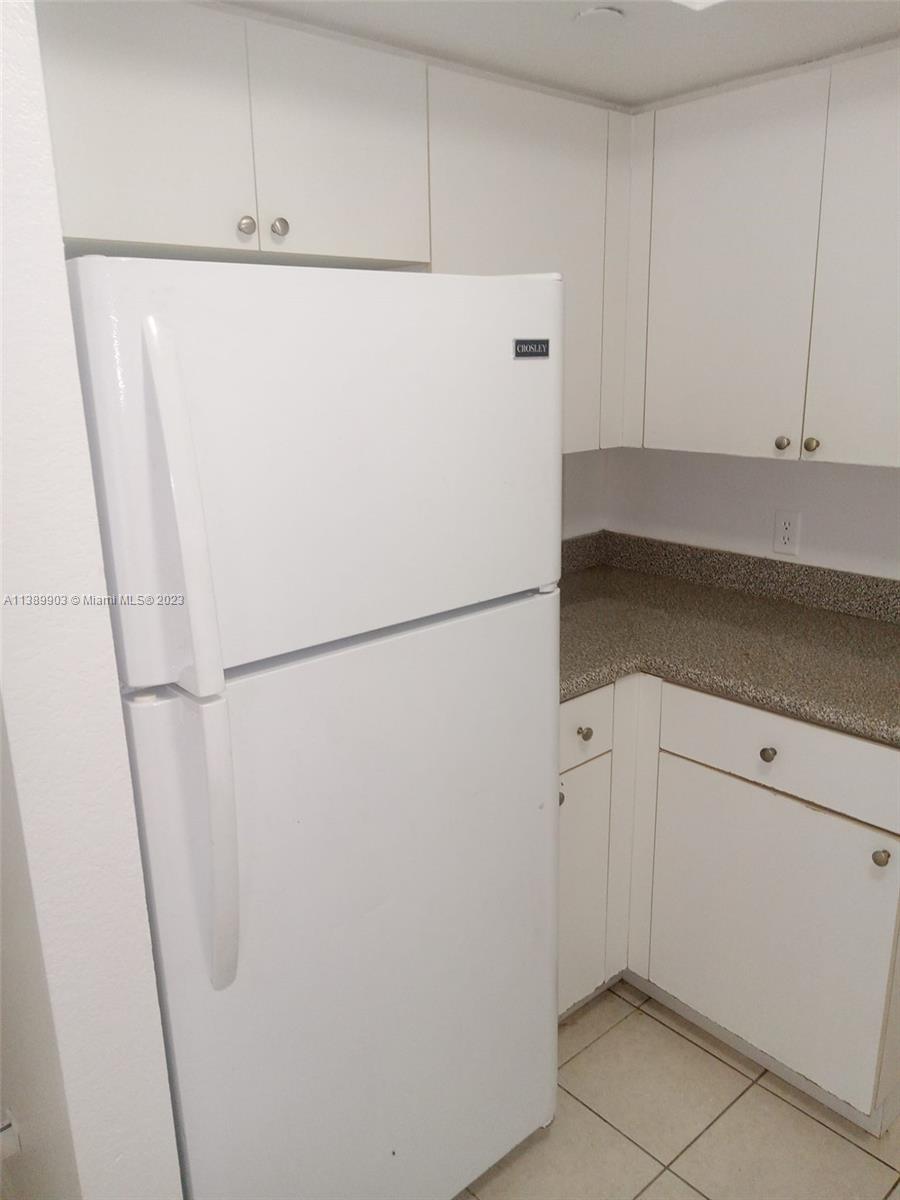 The Oaks: 3 Bedroom 2 Bath
Nadlan Management is happy to present 13770 NE 3rd Ct #301 North Miami, FL 33161. Drive up to this Beautiful Apartment at the Oaks! Quality Living! 3 Bedroom 2 Bath Spacious Apartment Tile flooring throughout the apartment, Kitchen features an open concept with an island opening up to the living room and dining room, the island doubles as the perfect location for family to eat and dine with high bar stools.
Washer & Dryer in the unit, Dishwasher Included, Parking, Tenant pays utilities.