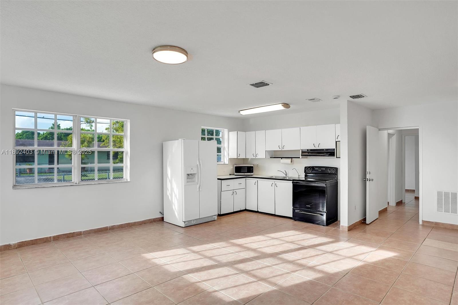 HIALEAH HOMESITES 1ST ADD - Residential