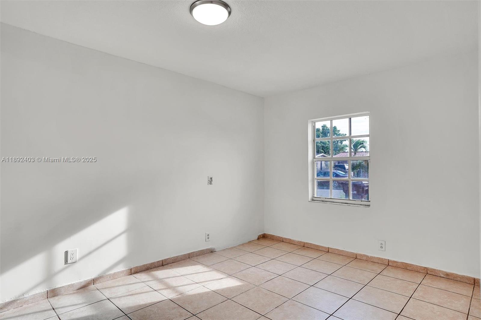 HIALEAH HOMESITES 1ST ADD - Residential