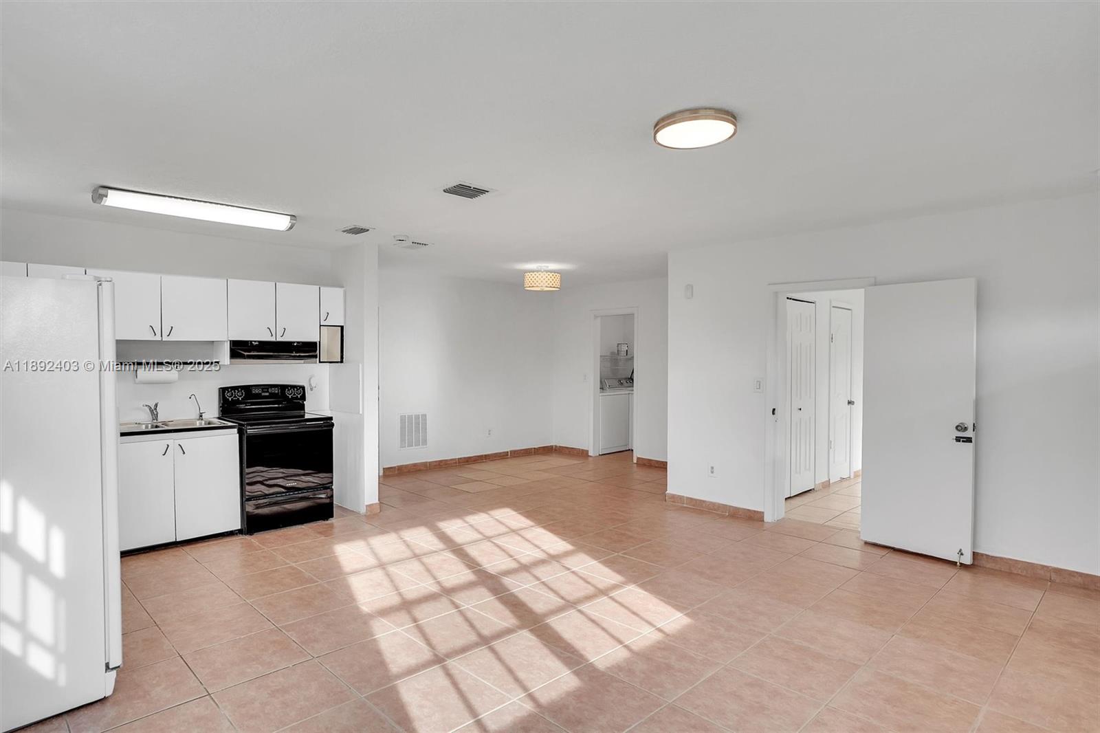 HIALEAH HOMESITES 1ST ADD - Residential