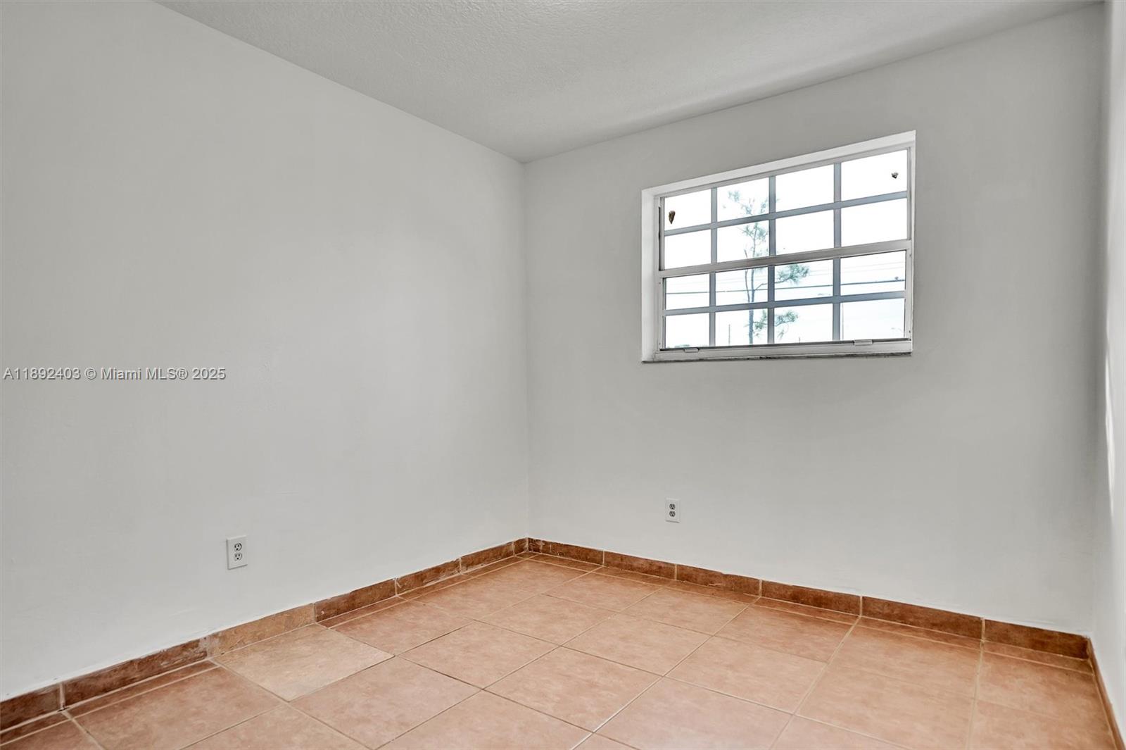 HIALEAH HOMESITES 1ST ADD - Residential