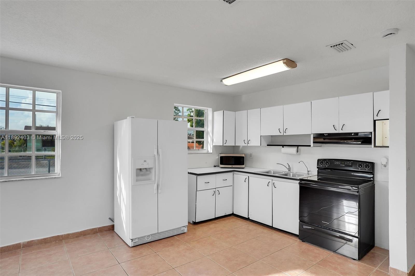 HIALEAH HOMESITES 1ST ADD - Residential