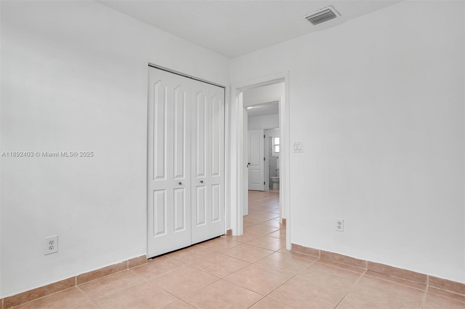 HIALEAH HOMESITES 1ST ADD - Residential