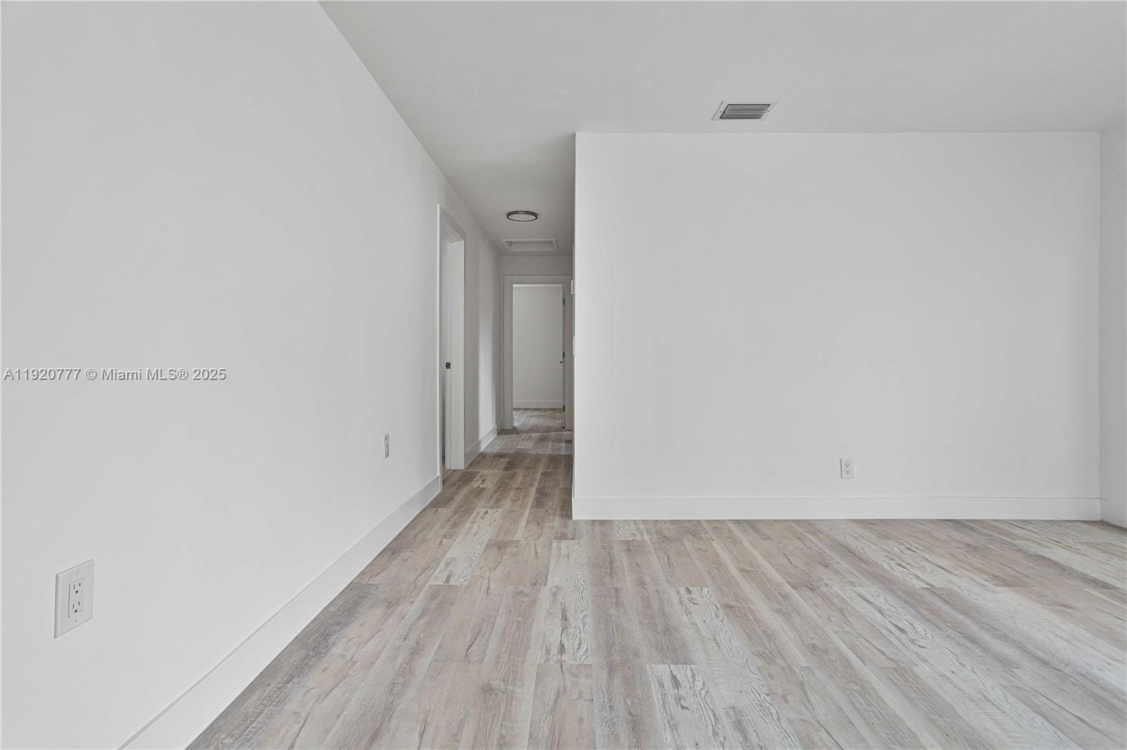 PLAYLAND ISLES - Residential