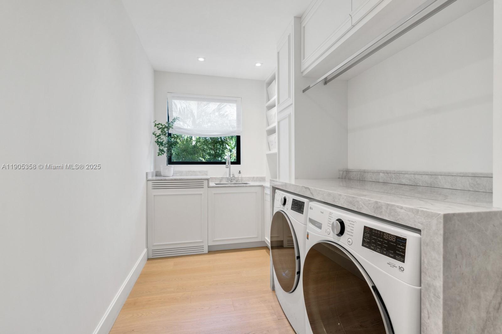 BISCAYNE POINT - Residential