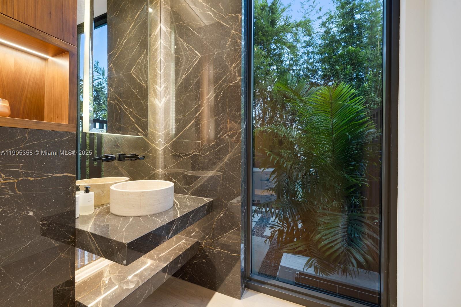 BISCAYNE POINT - Residential