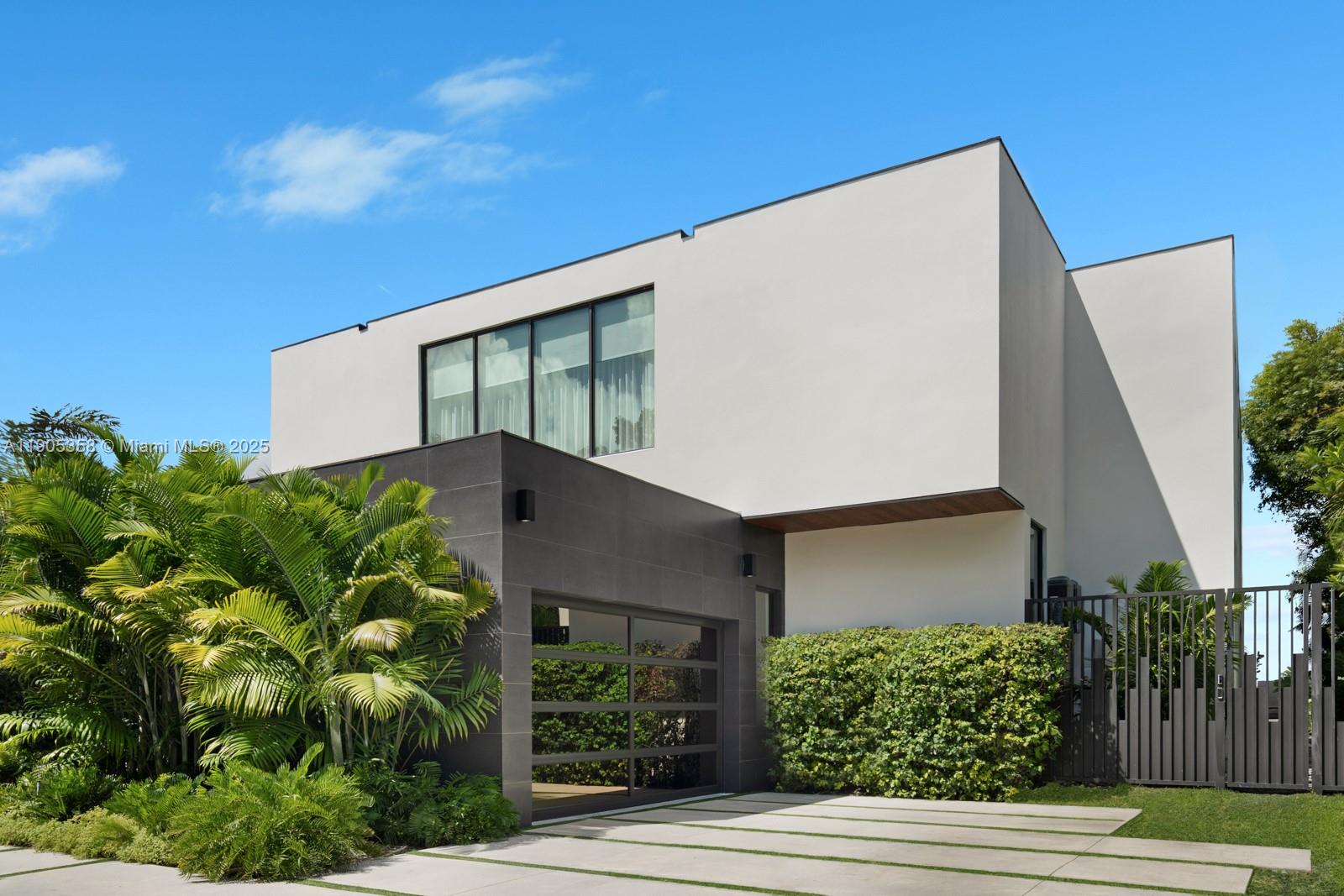 BISCAYNE POINT - Residential