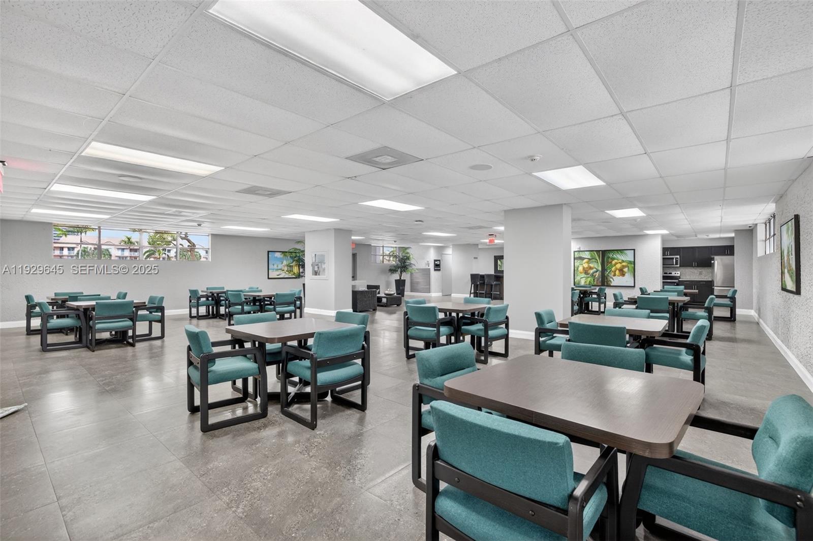 200 LESLIE CONDO - Residential