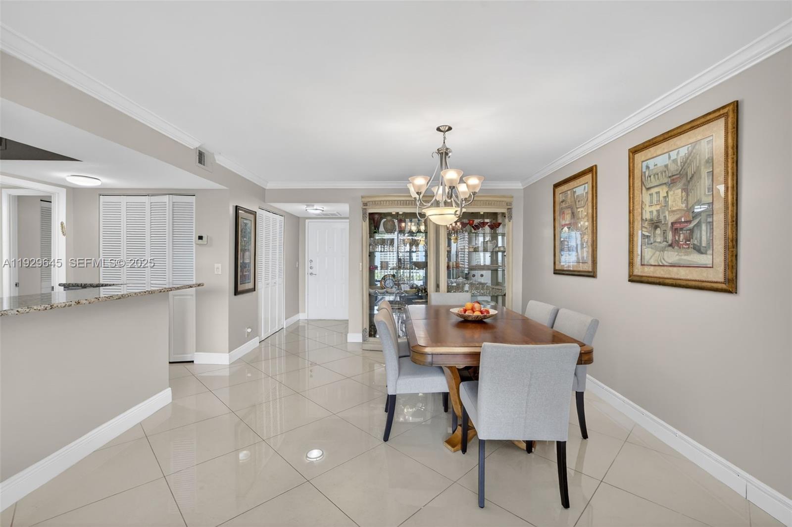 200 LESLIE CONDO - Residential