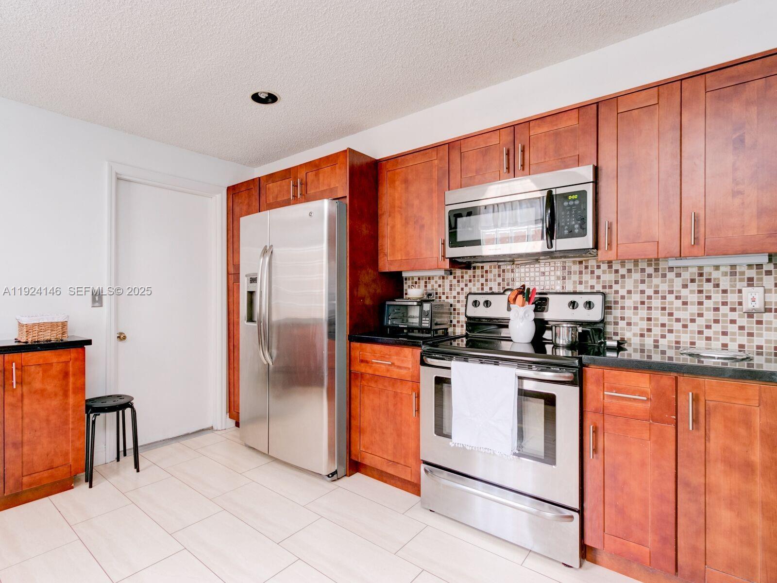 SECTORS 3 & 4 BOUNDARY PL - Residential Lease