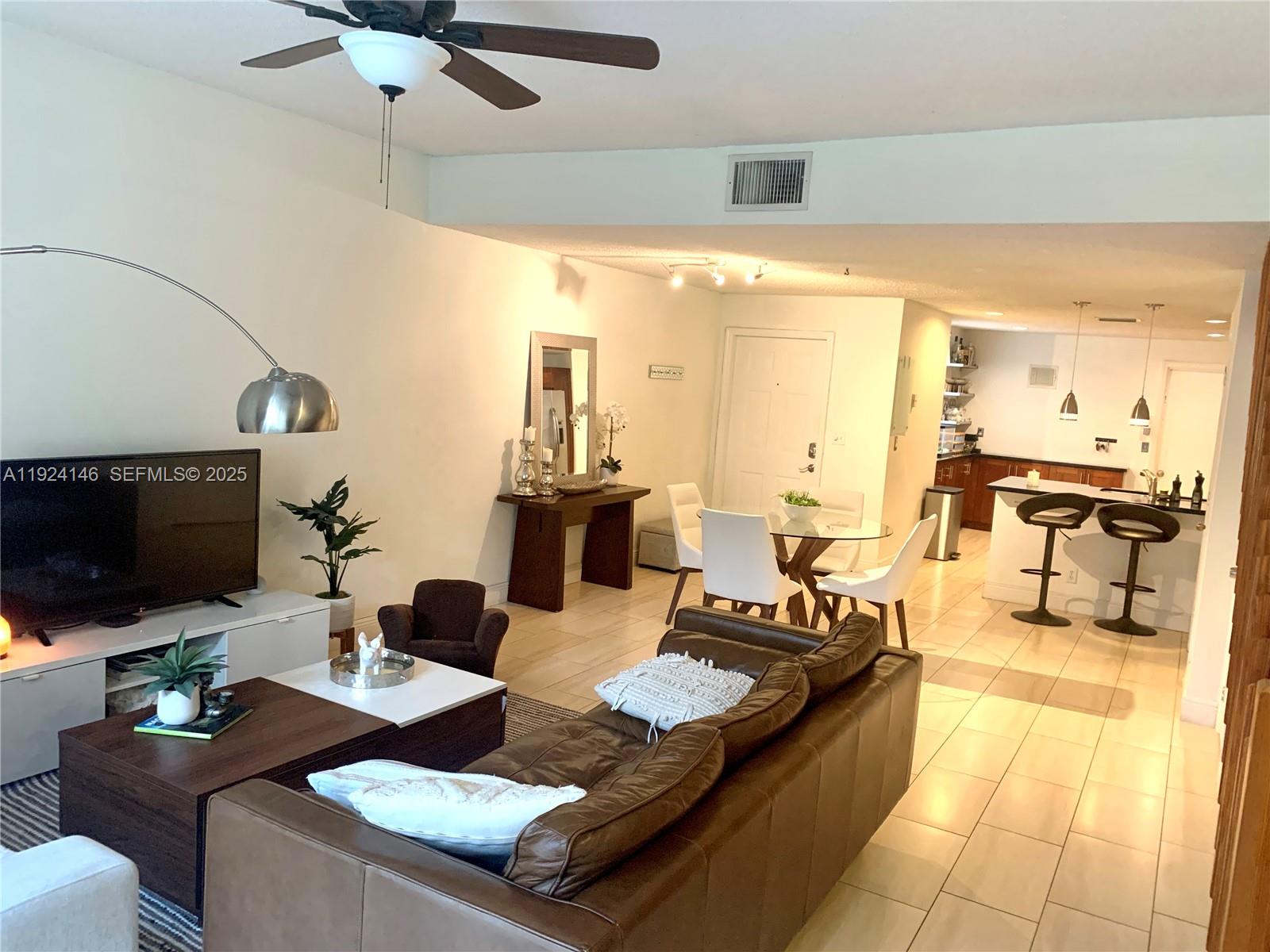 SECTORS 3 & 4 BOUNDARY PL - Residential Lease