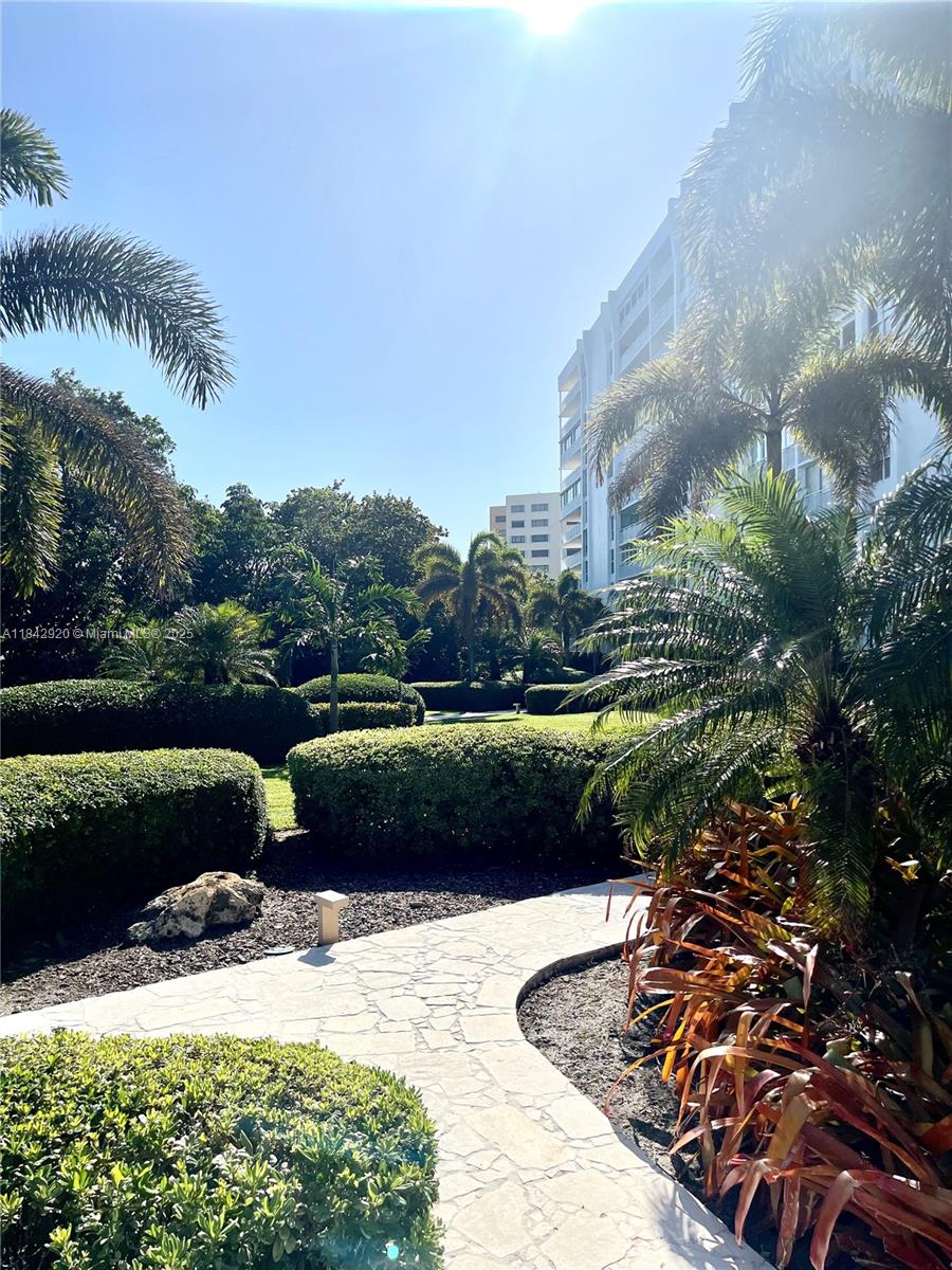 607 Ocean Dr 3K