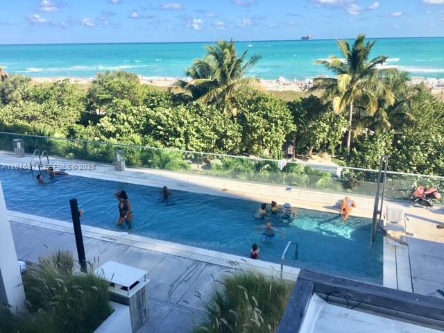 RONEY PALACE CONDO - Residential Lease