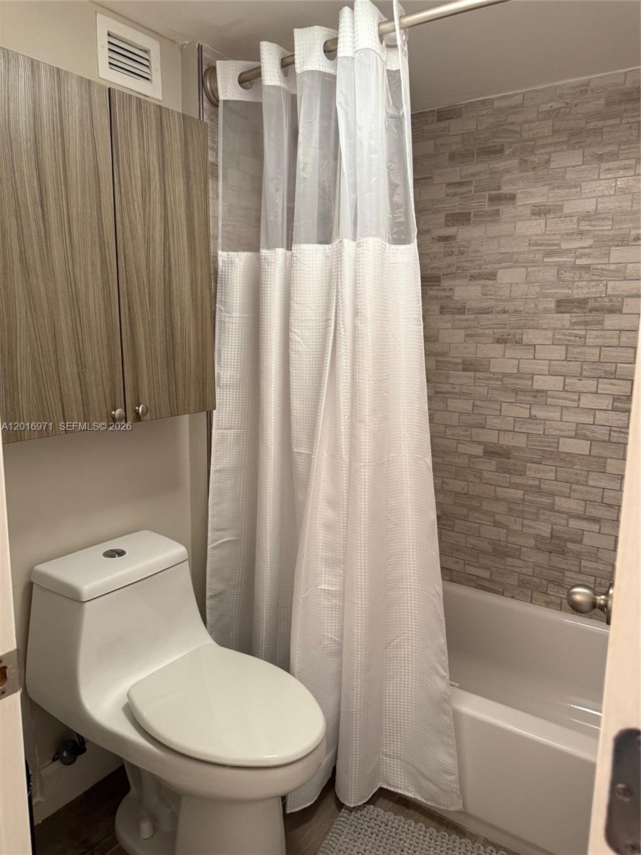 RONEY PALACE CONDO - Residential Lease