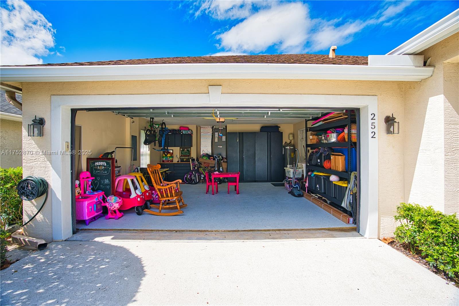 CLOCKTOWER HAMMOCK - Residential Lease