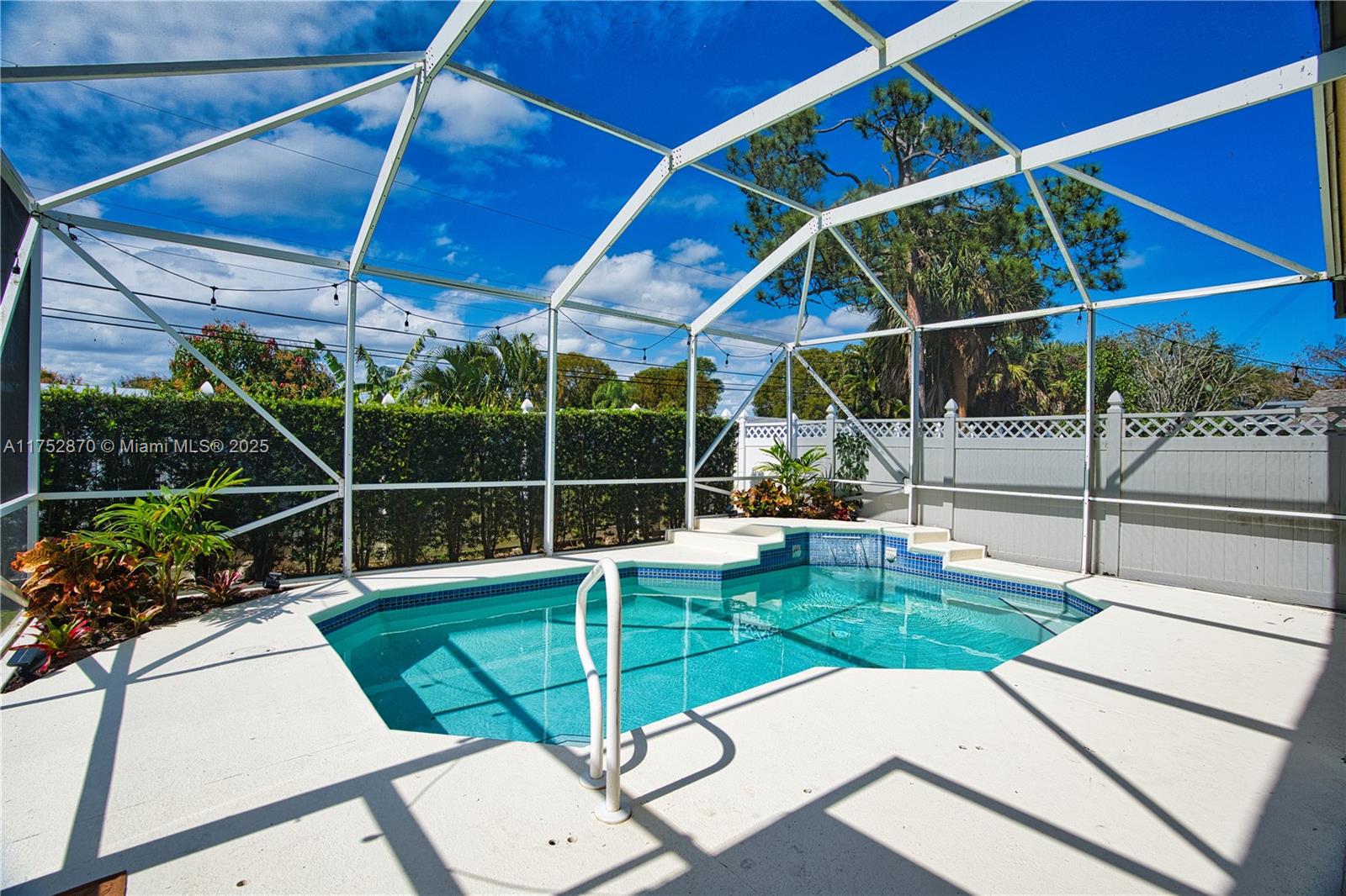 CLOCKTOWER HAMMOCK - Residential Lease