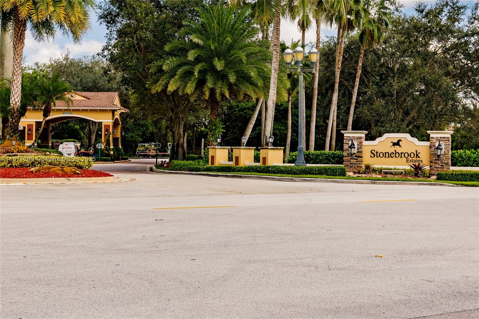 KAPOK GROVE ESTATES - Residential