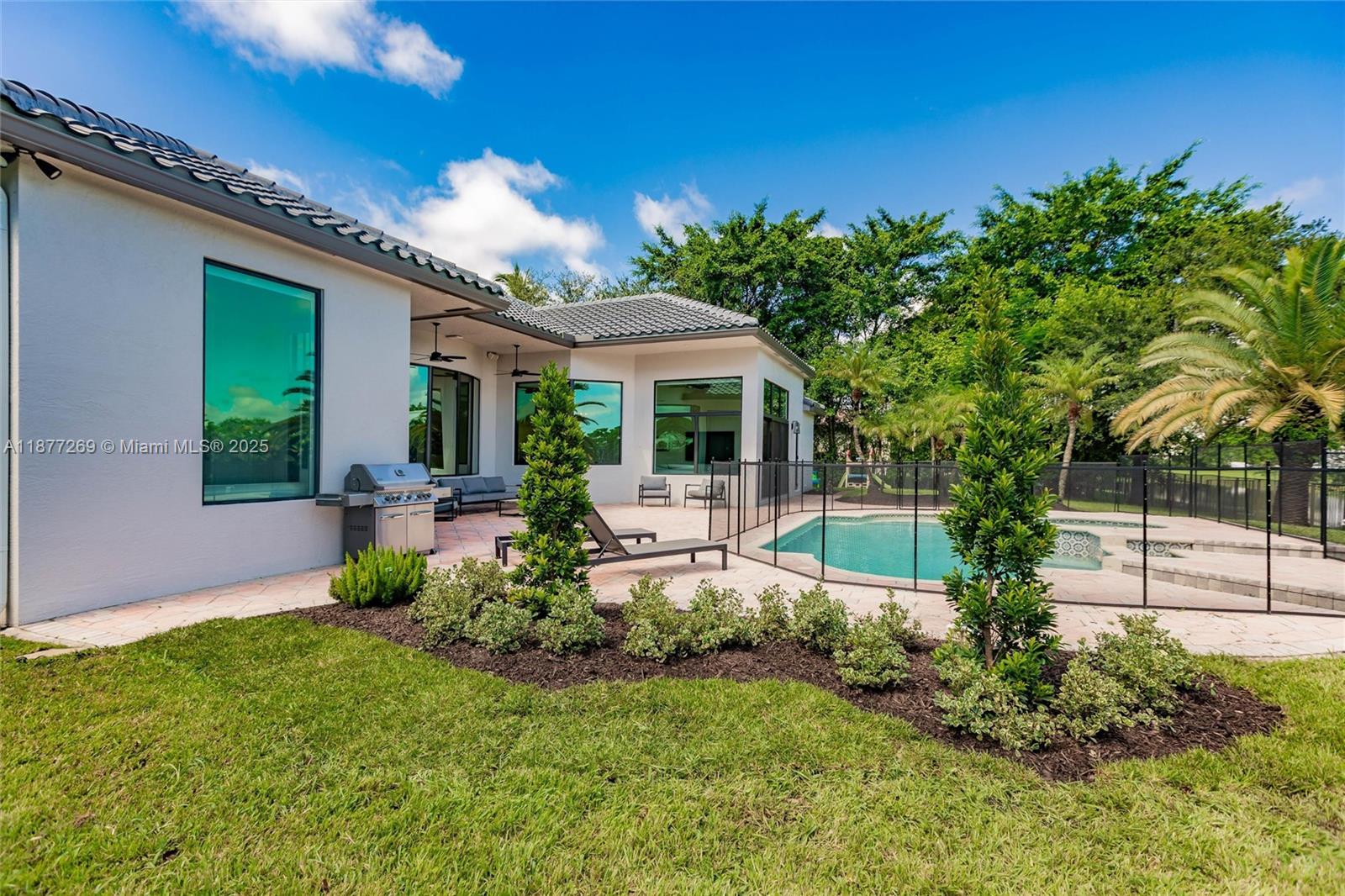 KAPOK GROVE ESTATES - Residential