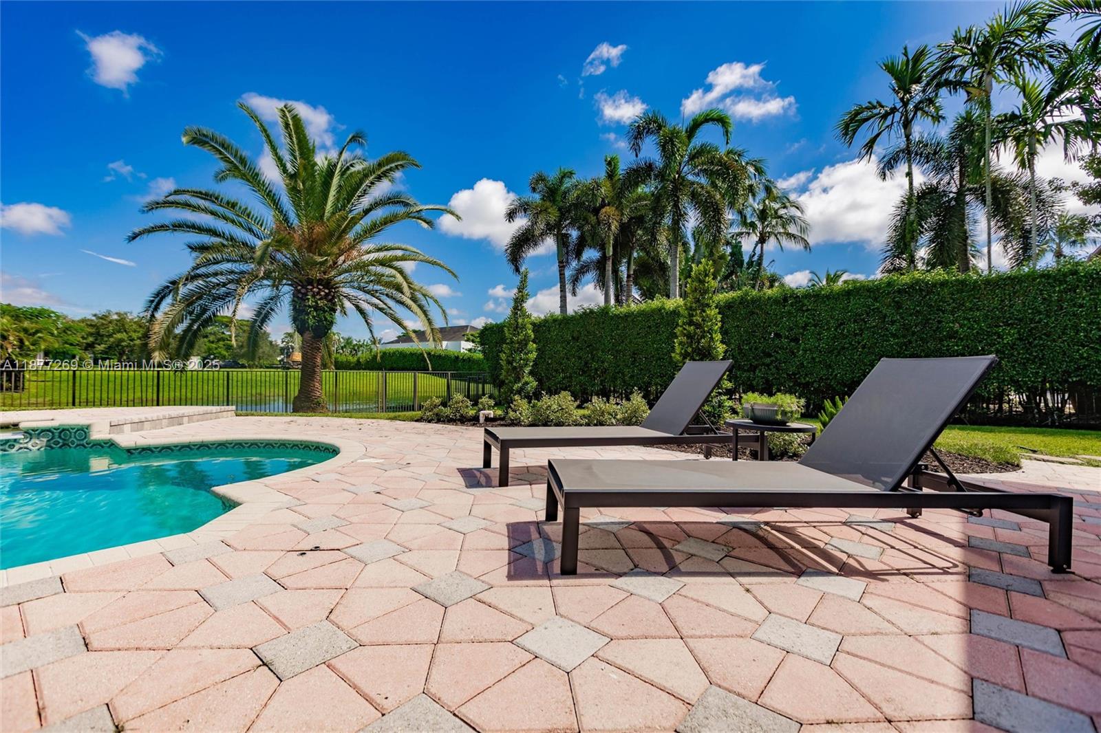 KAPOK GROVE ESTATES - Residential