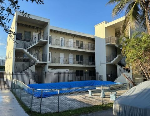 FLORIDA MULTI-FAMILY APARTMENT BUILDINGS FOR SALE 1400 NE 111th St Miami FL 33161