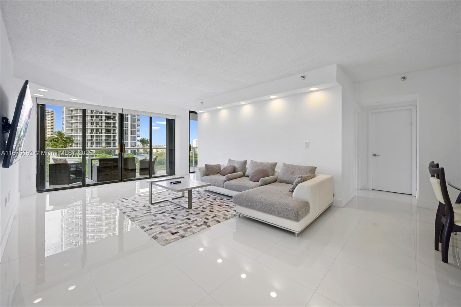 Located in the exclusive Williams Island, this stunning 2-bedroom, 2-bathroom apartment is an exceptional buying opportunity! The price has just been reduced, making it an even better deal in one of Aventura’s most prestigious communities.
This residence features brand-new flooring, modern finishes, a spacious layout, hurricane shutters, and a glass balcony to enjoy breathtaking views. Residents enjoy world-class amenities, including 16 tennis courts, 3 gourmet restaurants, a luxurious spa, a full-service marina, a scenic walking/jogging path, a playground, and complimentary bus service.
Don’t miss out on this incredible chance to own in Williams Island at a newly reduced price! Schedule your private tour today.