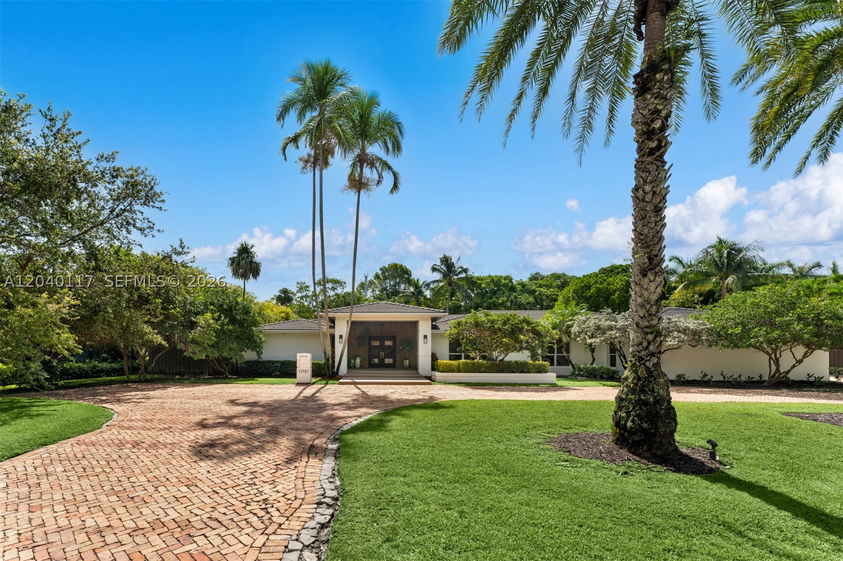 Photo 1 of 31 — 11721 Jacaranda Pl, Coral Gables, FL 33156