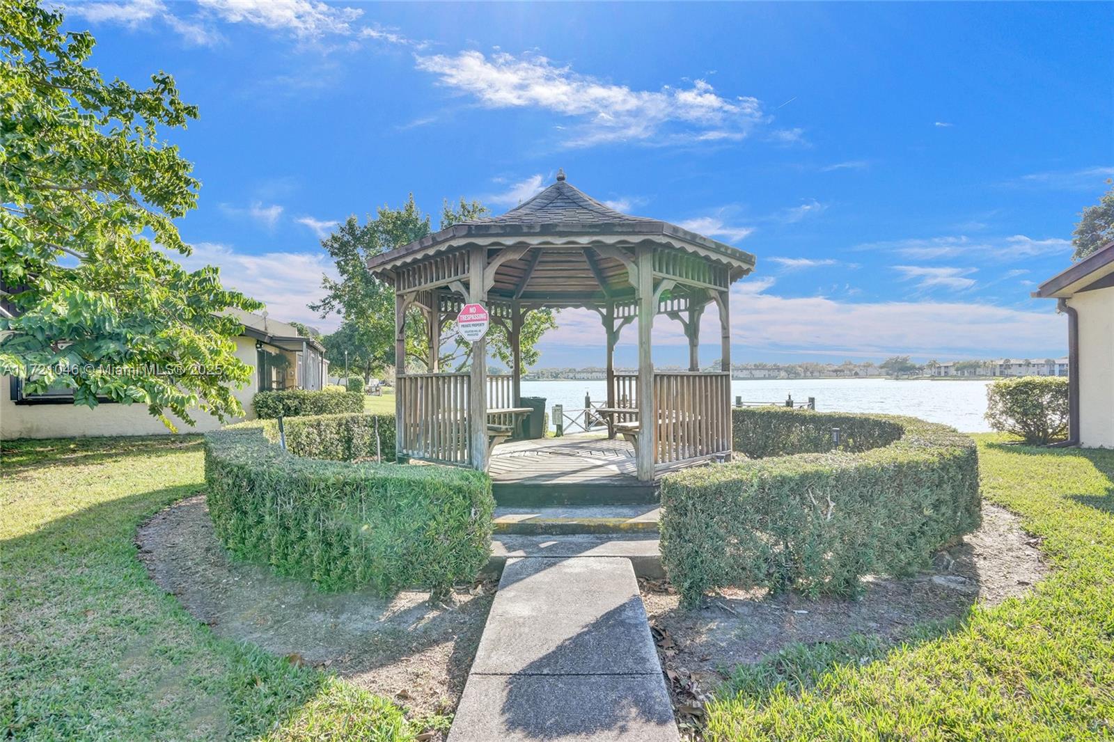 WOODLAKE ISLES - Residential