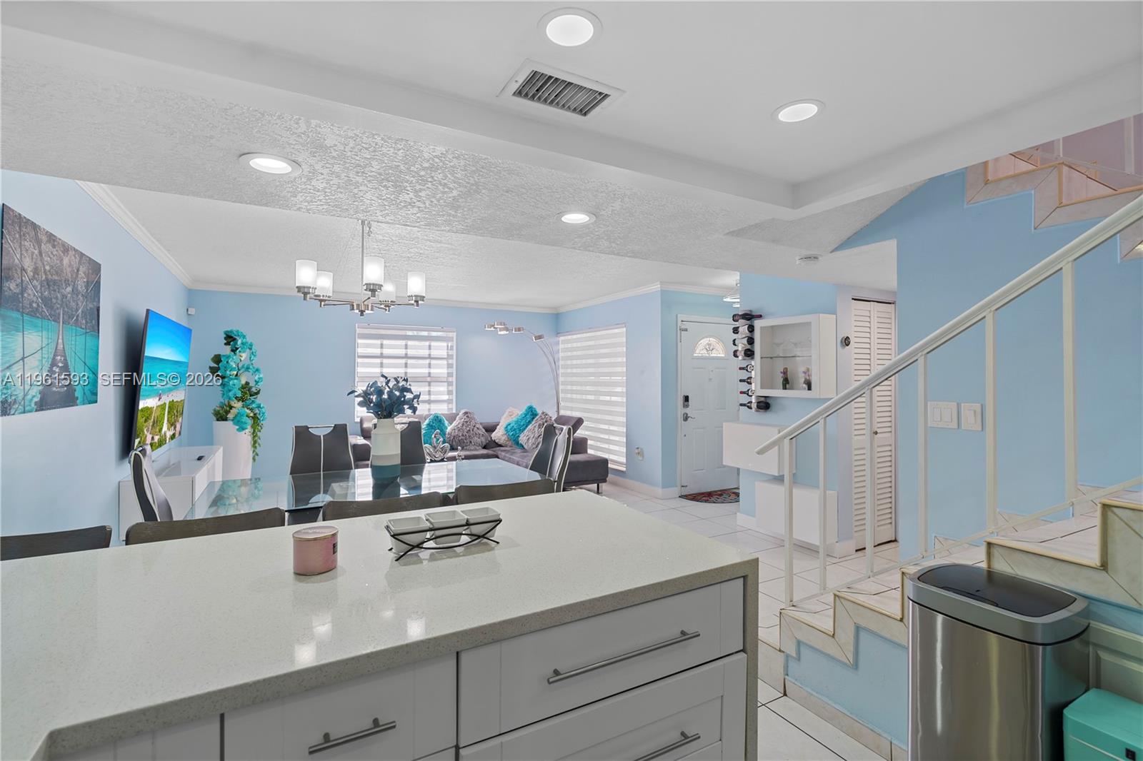 LES CHATEAUX AT INTL GARD - Residential