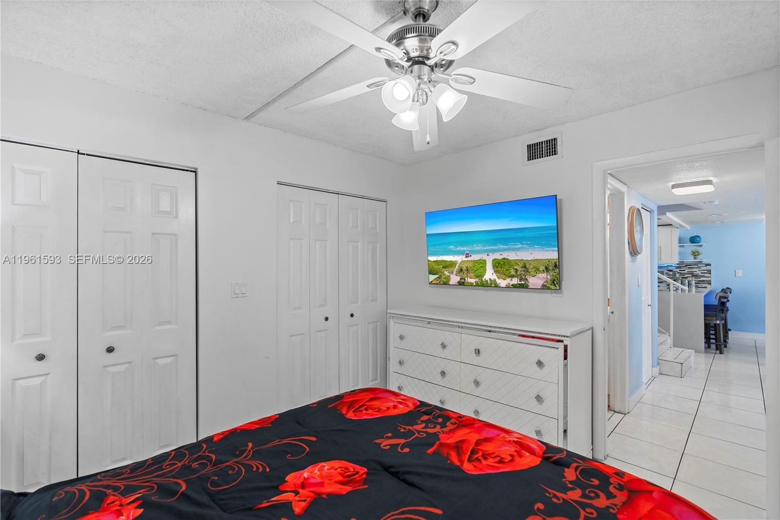 LES CHATEAUX AT INTL GARD - Residential