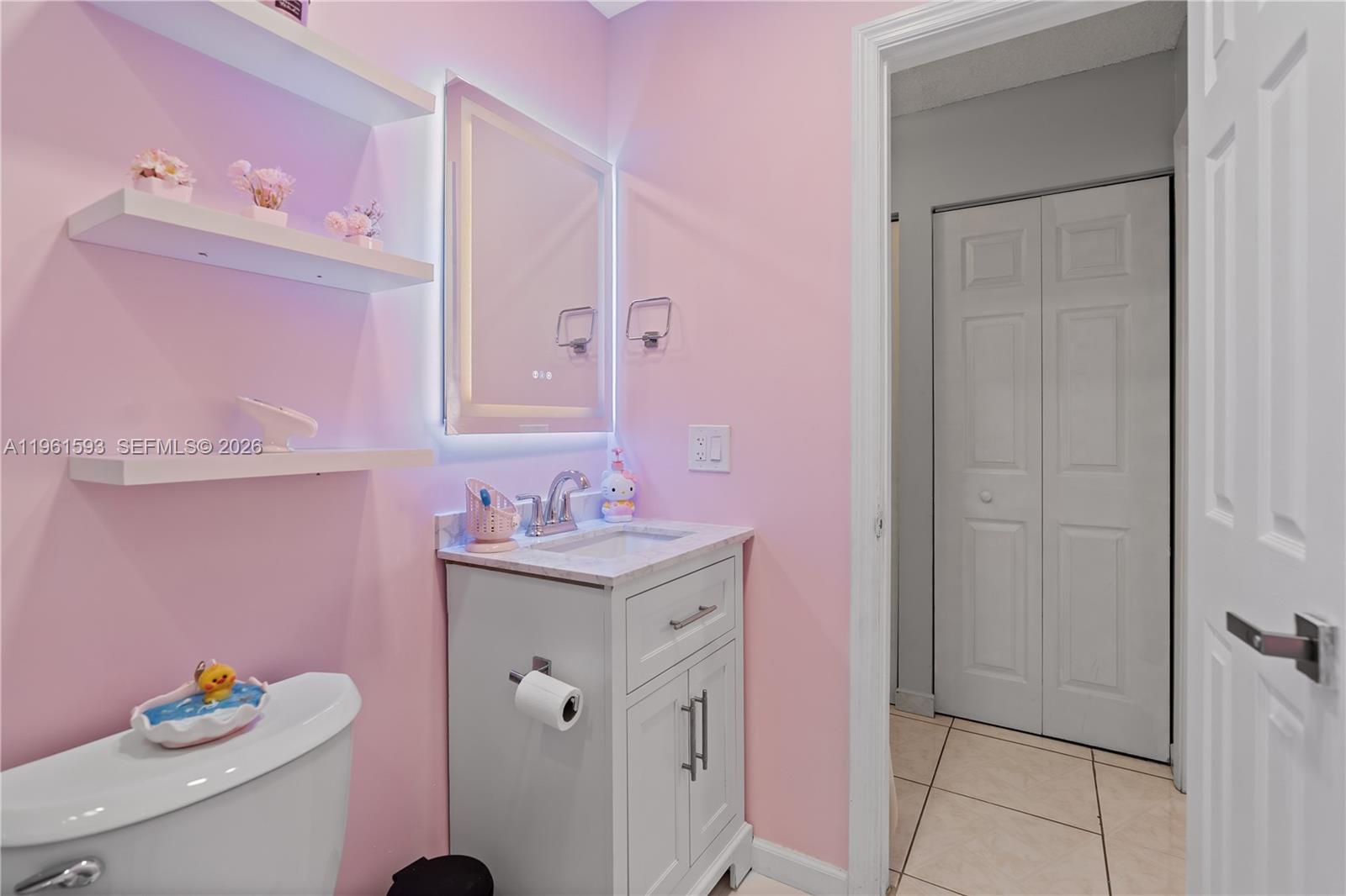 LES CHATEAUX AT INTL GARD - Residential