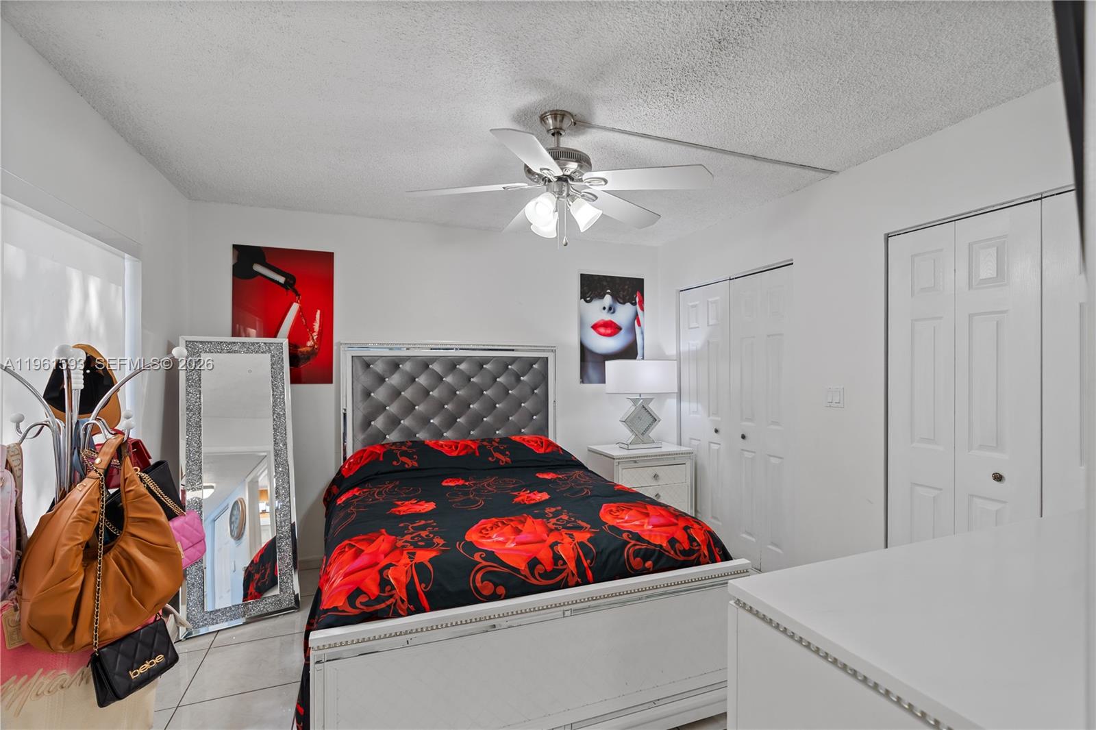 LES CHATEAUX AT INTL GARD - Residential