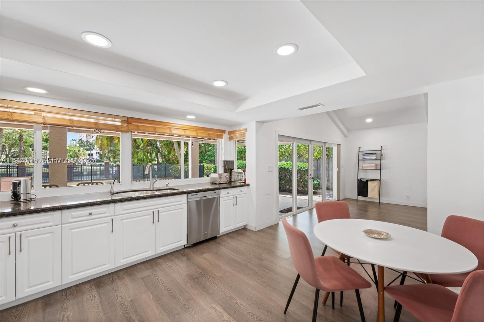 GOLDEN ISLES ESTATES FIRS - Residential