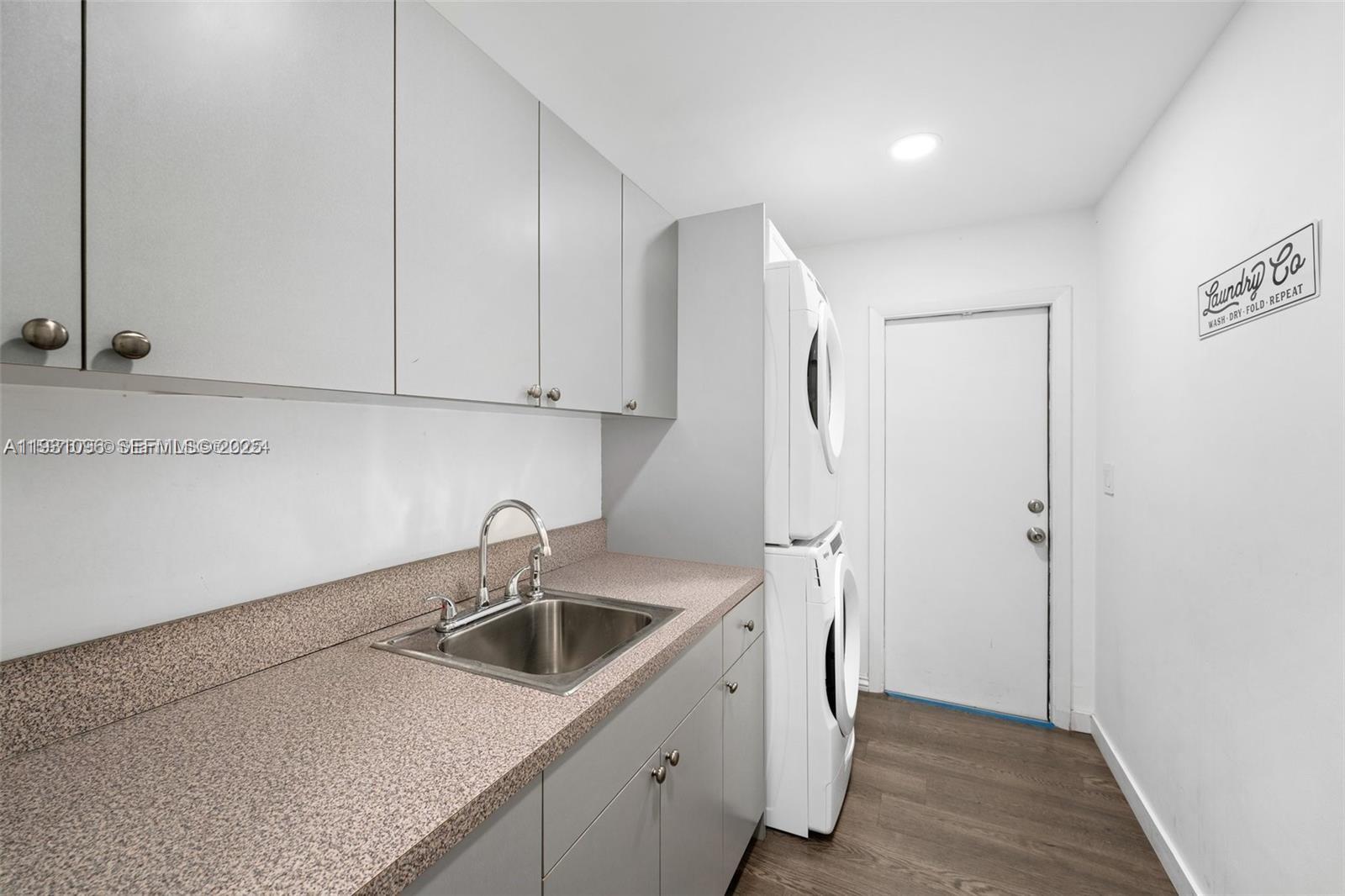 GOLDEN ISLES ESTATES FIRS - Residential