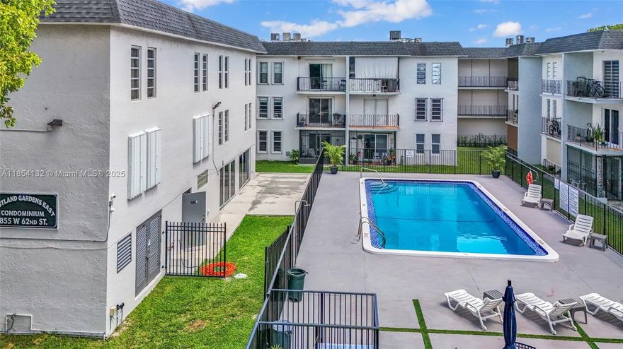 Beautiful condo, 2 debs, 2 baths, offering spacious living areas and a private balcony. Located in a recently renovated complex featuring a sparkling pool, elevator access, well-maintained common areas,
and a laundry room on every floor for your convenience. This unit combines comfort and practicality in a prime location close to shopping, dining, and major highways. Perfect for homeowner or investors.