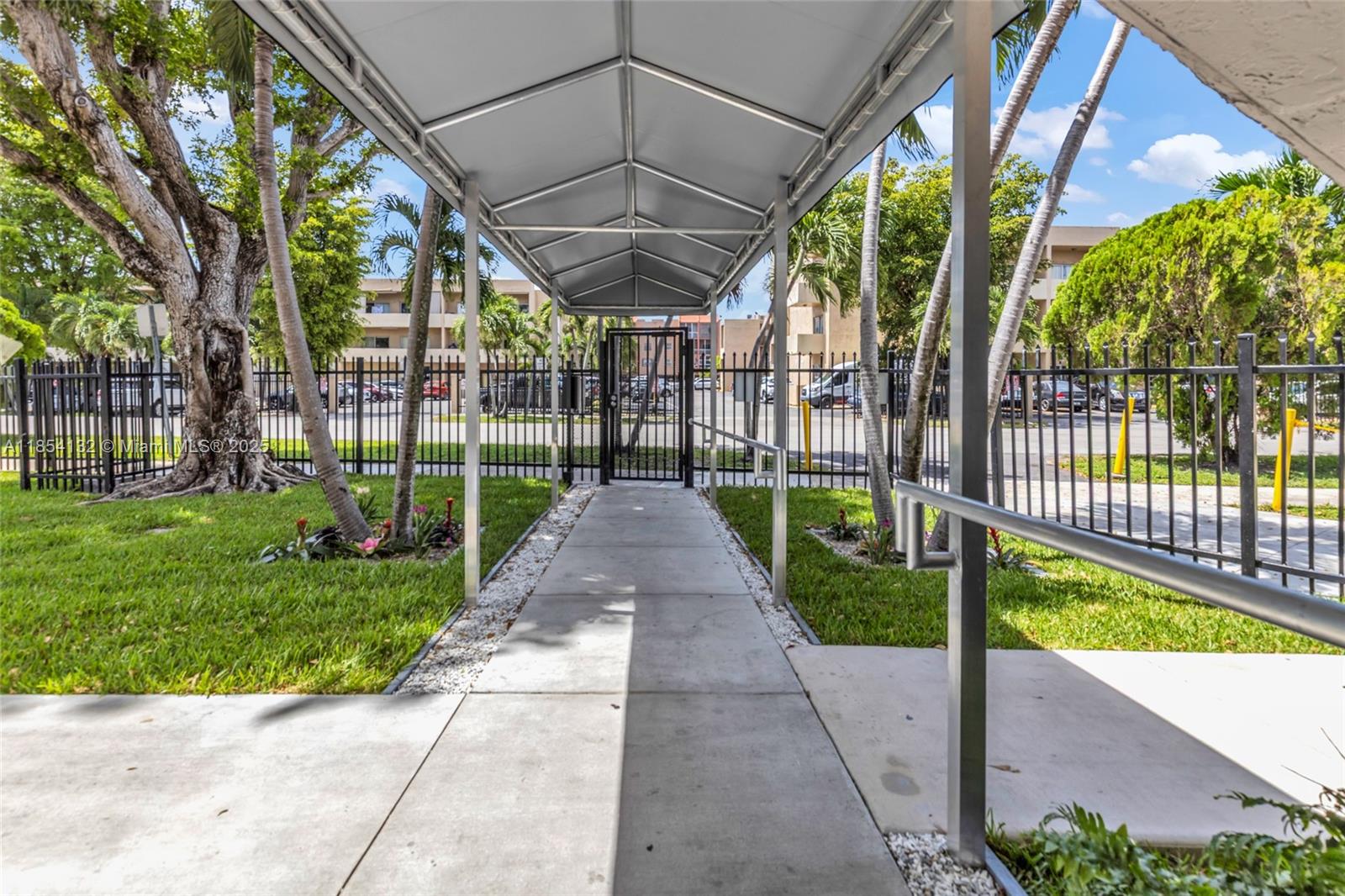 WESTLAND GARDENS EAST CON - Residential