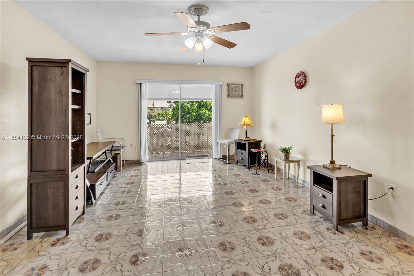 WESTLAND GARDENS EAST CON - Residential