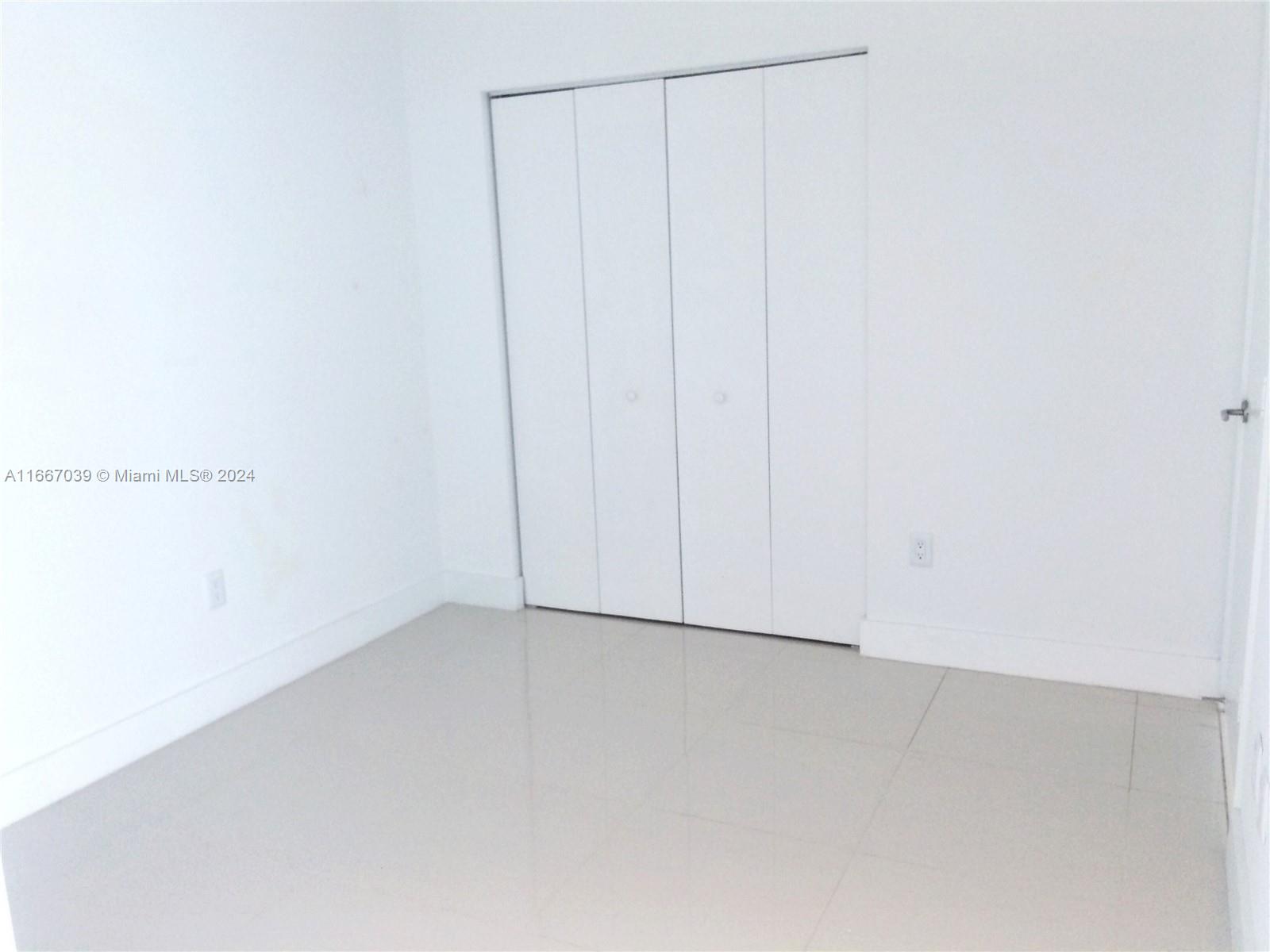 1100 MILLECENTO RESIDENCE - Residential Lease