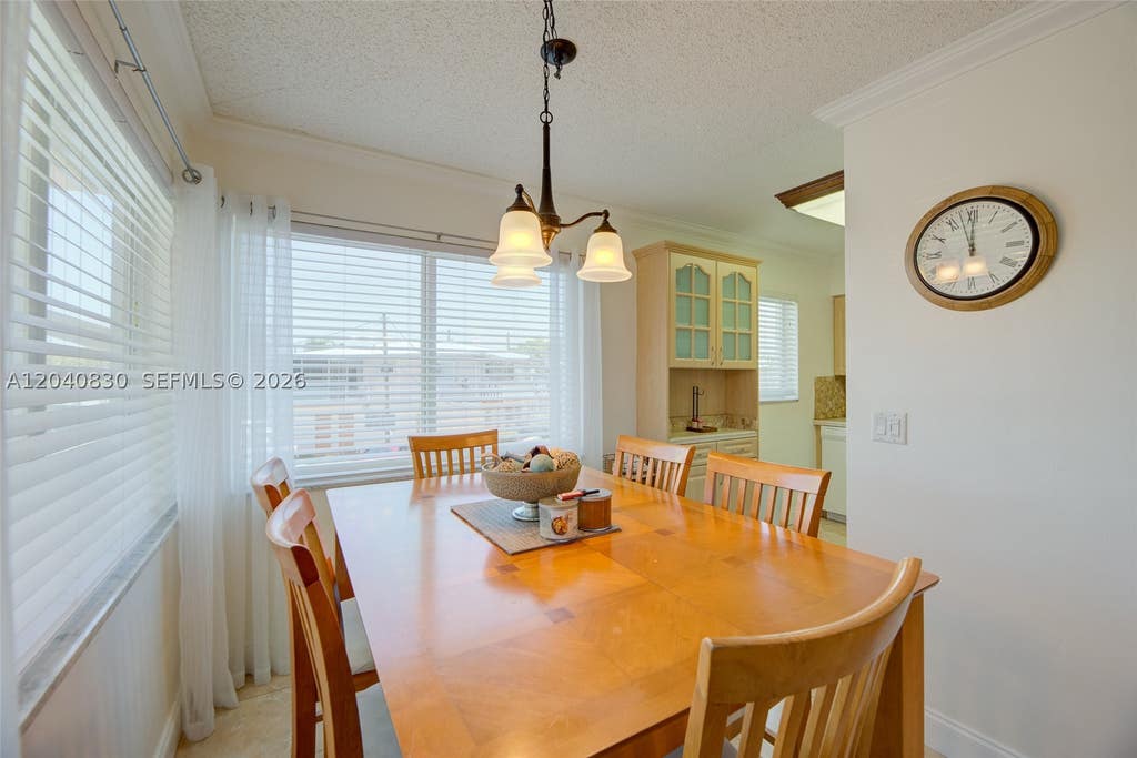 Photo of 920 SW 10th Ter #12R, Hallandale Beach, FL 33009 (MLS # A12040830)