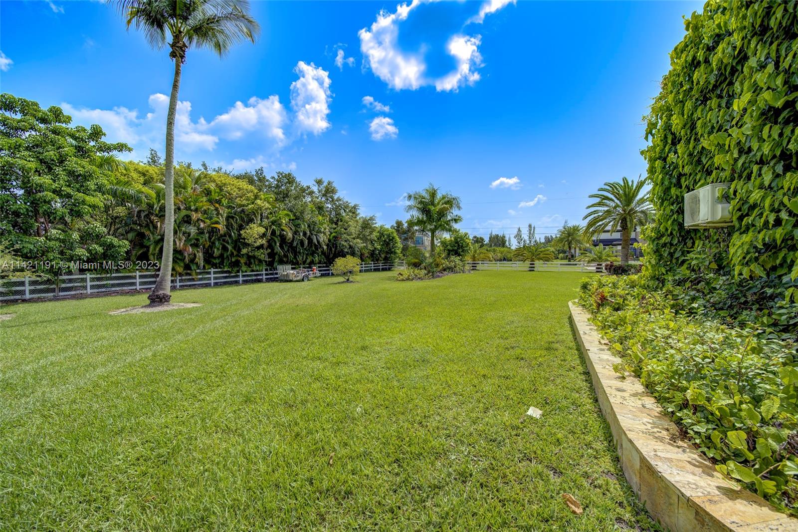 198 TERRACE PLAT - Residential