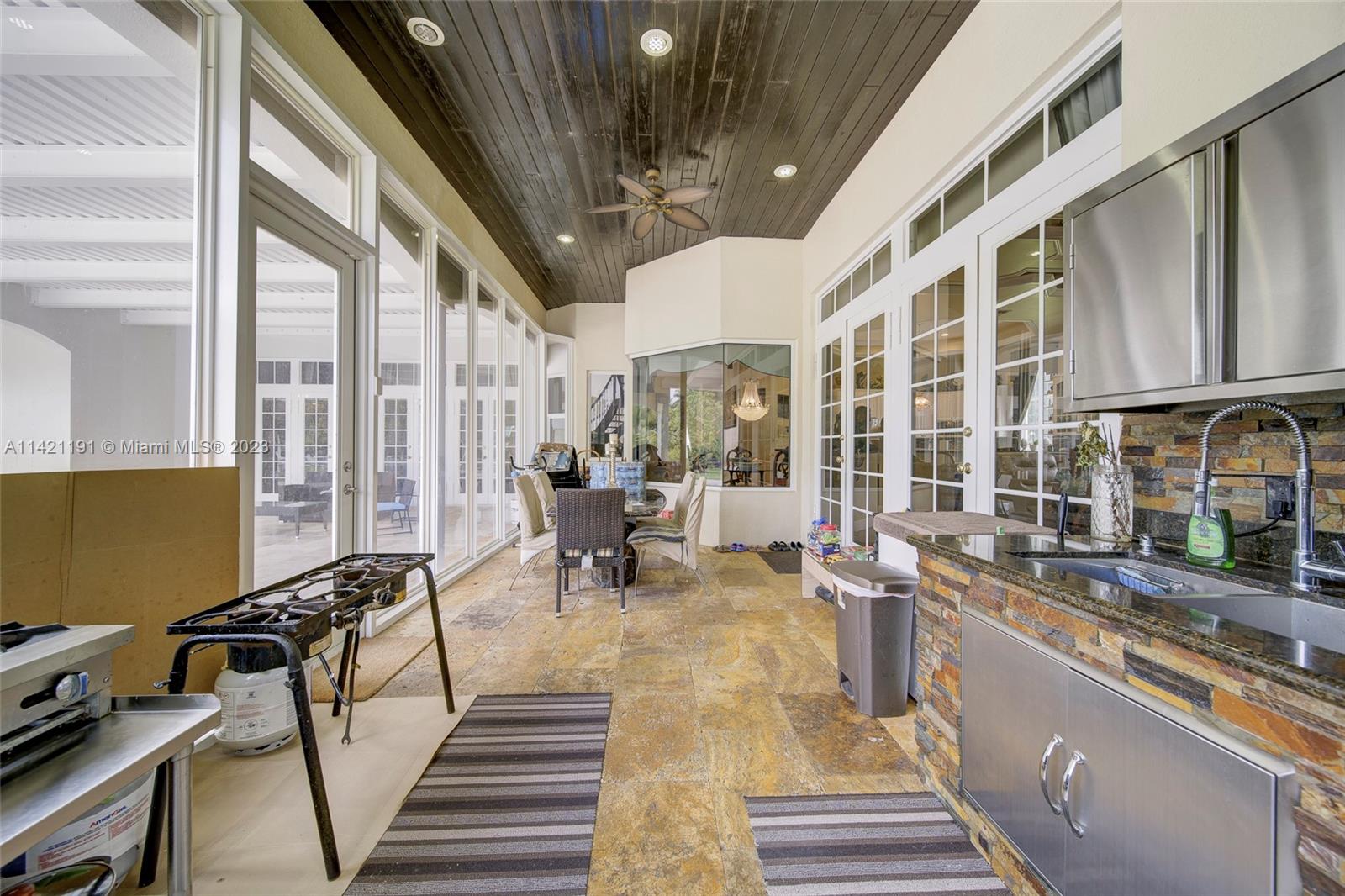 198 TERRACE PLAT - Residential