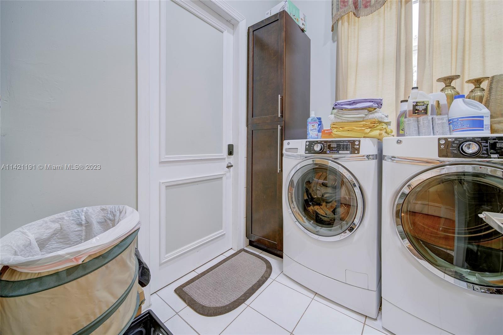 198 TERRACE PLAT - Residential