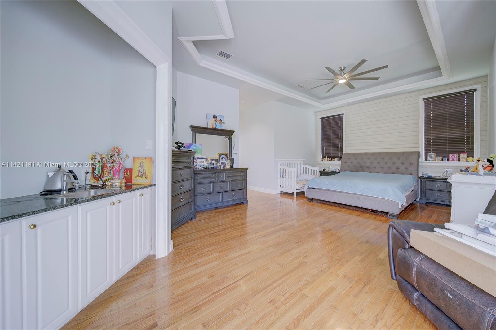 198 TERRACE PLAT - Residential