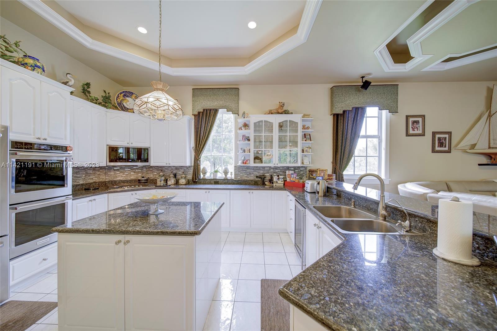 198 TERRACE PLAT - Residential