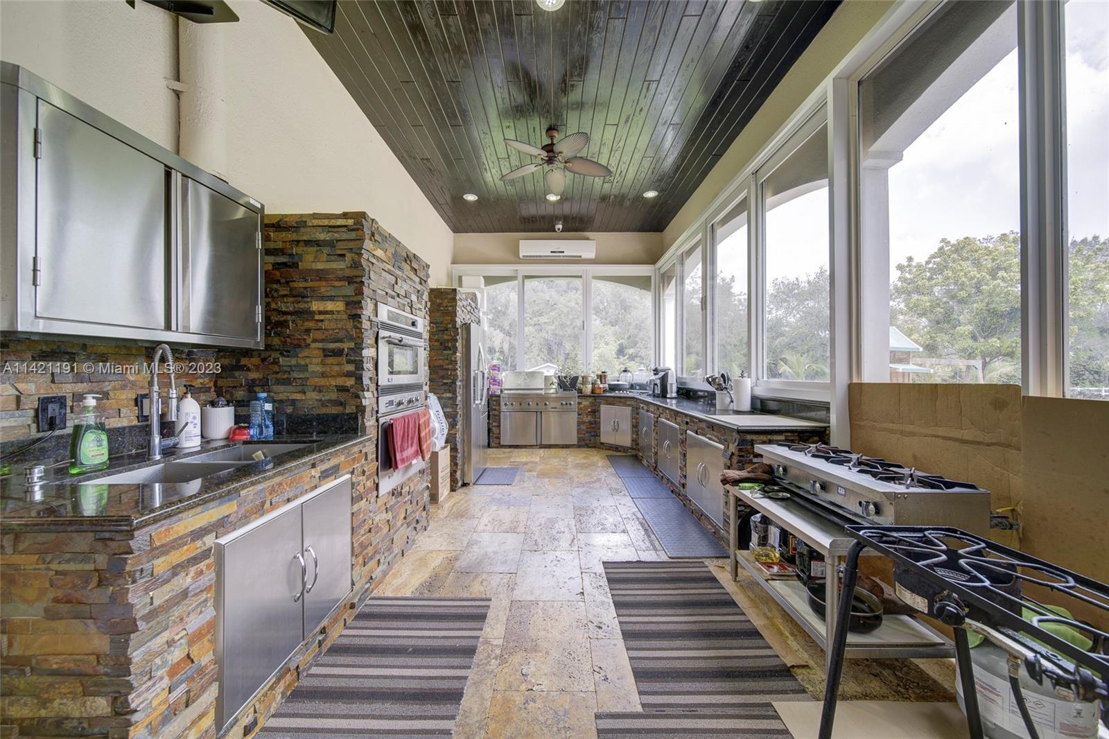 198 TERRACE PLAT - Residential